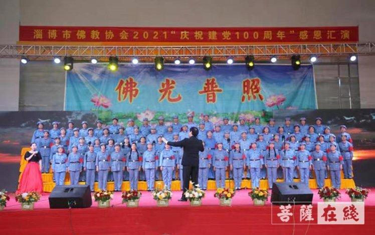 你也敢喷杜兰特？场均8分，搭档东欧三分仅36.4%，他沾了绿军的光